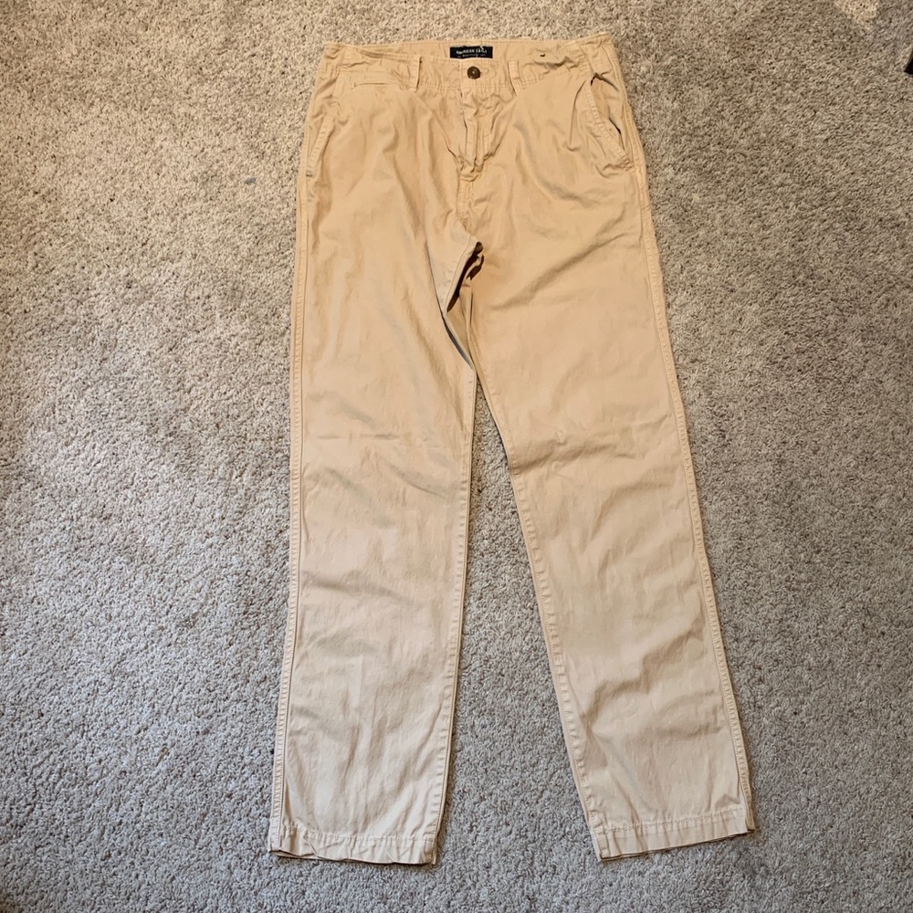 BRAND NEW American Eagle 32x34 Chino Pants